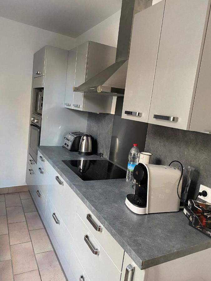 Grand F4 De 71M2 Pour 6 Personnes En Plein Centre Ville ארפג'ון מראה חיצוני תמונה